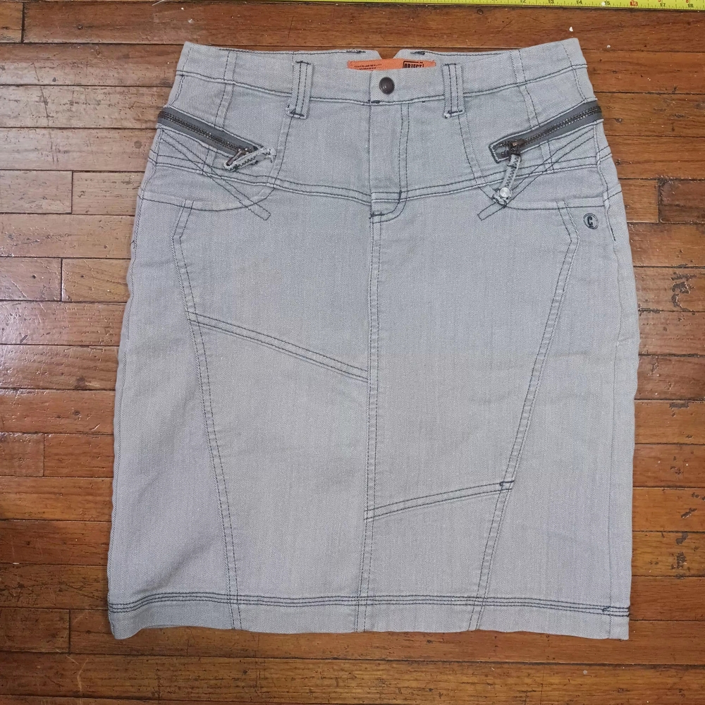 Elegant Gray Pencil Skirt